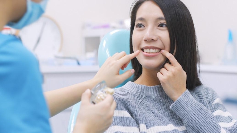 Woman at dentist in booragoon wa