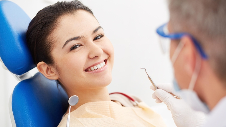 woman at the dentist in booratoon wa