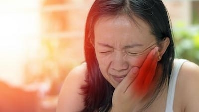Dental patient in pain | dentist booragoon